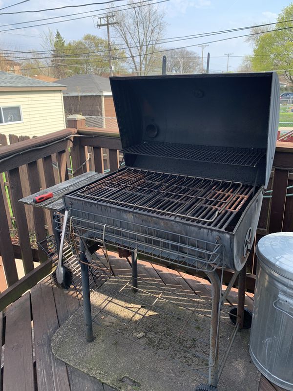 Charcoal Grill for Sale in Chicago, IL - OfferUp