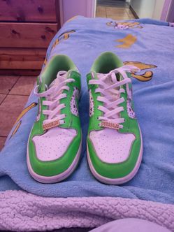 Nike x Supreme Dunk Low Green White Sneakers