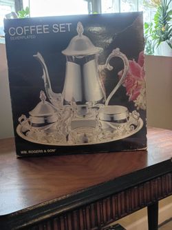 William Rogers Coffee set.Silverplated