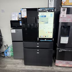 Samsung - Bespoke 29 cu. ft. Standard Depth 4-Door French Door Refrigerator in Charcoal Glass/matte Black with AI Family Hub 😻