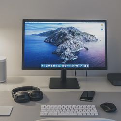 LG Ultra-fine 4K Thunderbolt Display (Monitor)