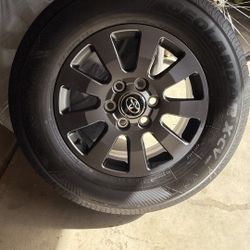 Tires (4)  245/70/18