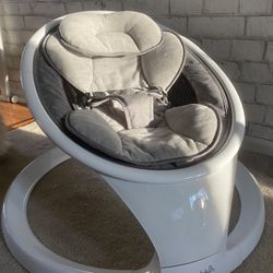 Munchkin Infant Swing With Smart Bluetooth Technology 