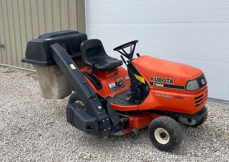 Kubota T1560 Lawn Mower Tractor Bagger System