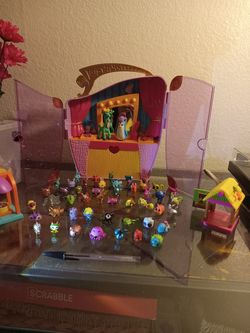 Animal Jam Adopt A Pet Lot NO CODES + Penguin & Giraffe with Pets. Tiki & Cotton Candy Huts with Wardrobe