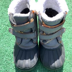 Gymboree Kid Winter boot(size 10)