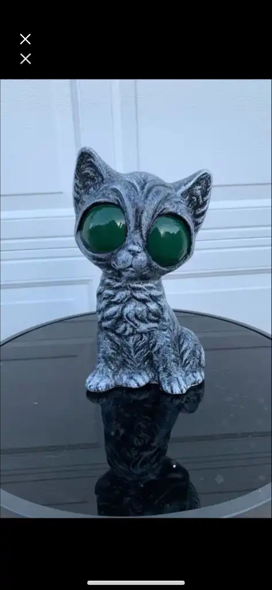 Kitty Cat With Big Green Eyes Statue