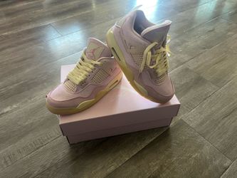 Jordan women size 5, 5.5, 6.5, 7.5, 8, 8.5