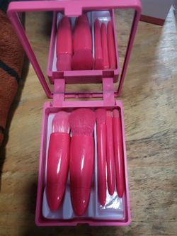 Compact mirror & brush set