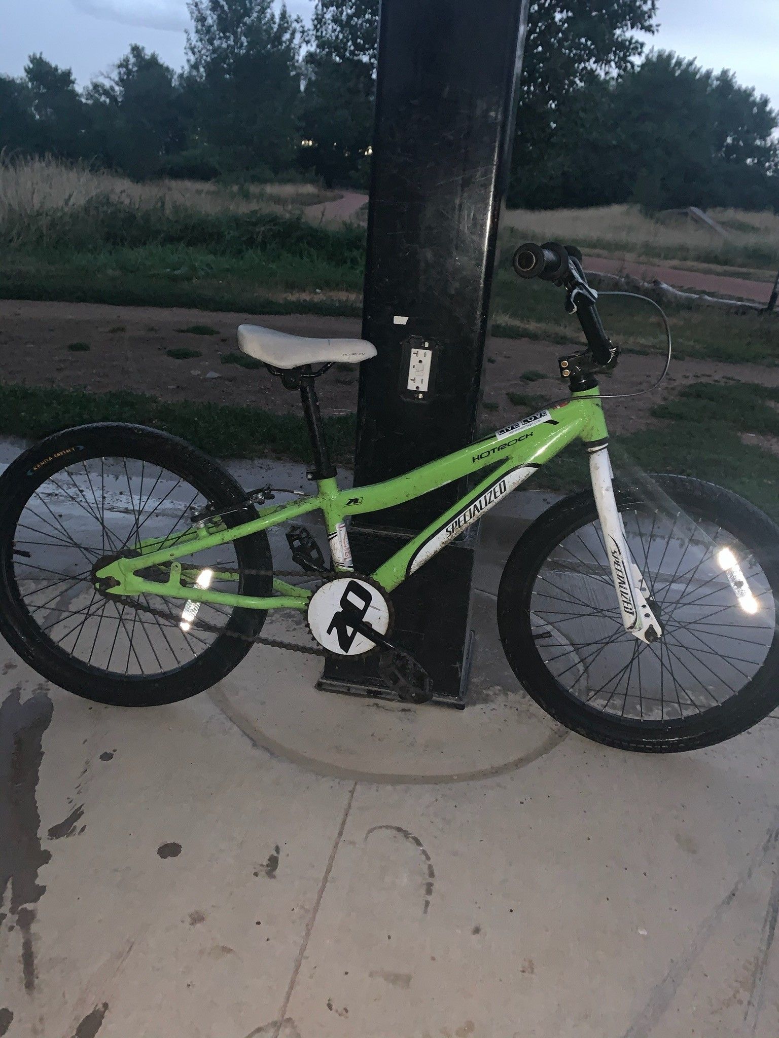 Kids Specialized Hotrock BMX style bike