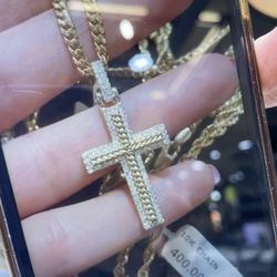 Diamond Cross 10K 