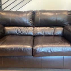 100% Leather Couch (Love Seat)