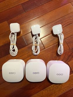 eero 6 Dual-Band Mesh Wi-Fi 6 3-Pack 1 Router N010001 + 2 Extenders Q010001