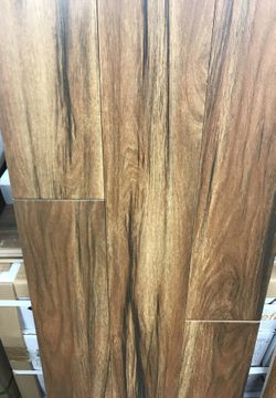 Porcelain wood tile