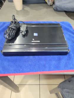UN AMPLIFIER ALPINE