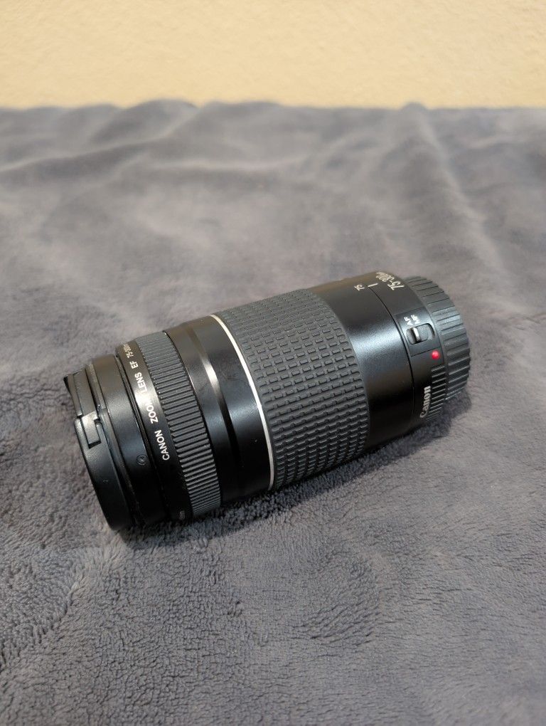 Canon Ef75-300mm camera lens f/ 4-5.6