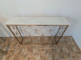 Gold Console Table with Marble-Look Top – Modern Entryway Table