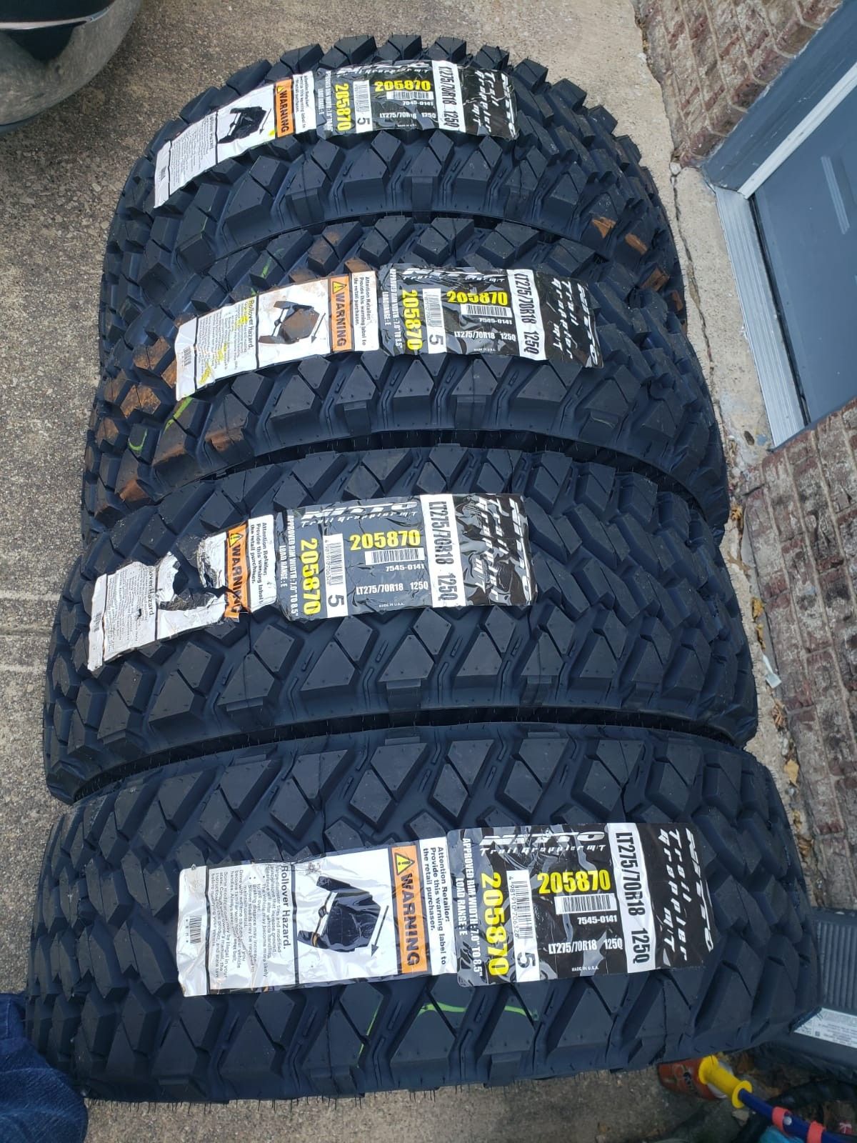 LT 275 70 18 NEW TIRES NITTO MT