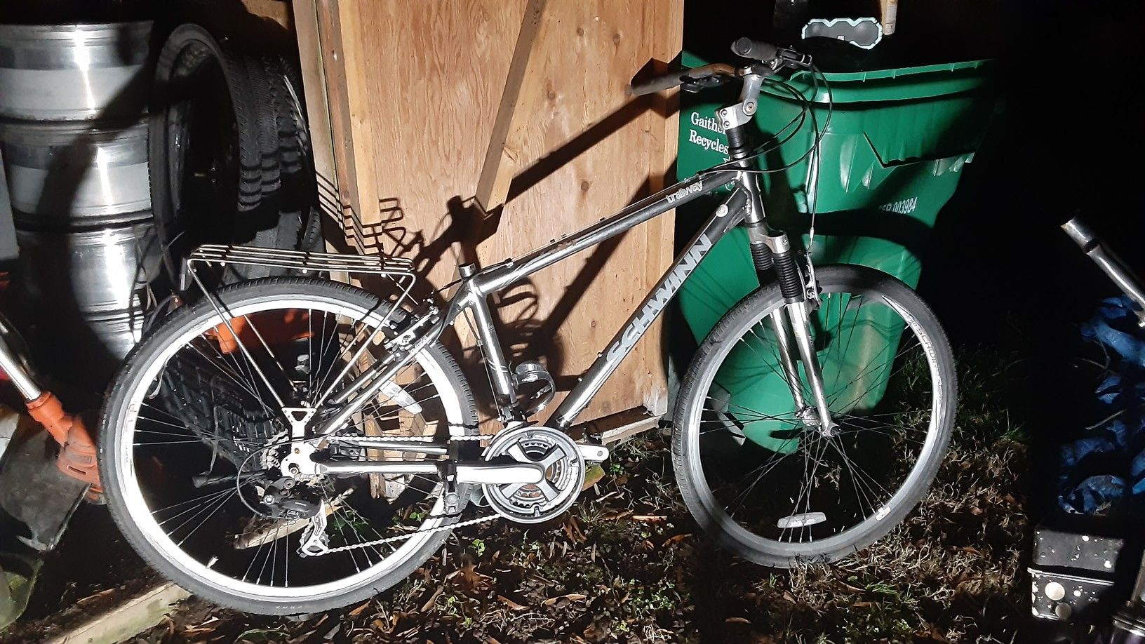 Schwinn Trailway Hybrid 700c