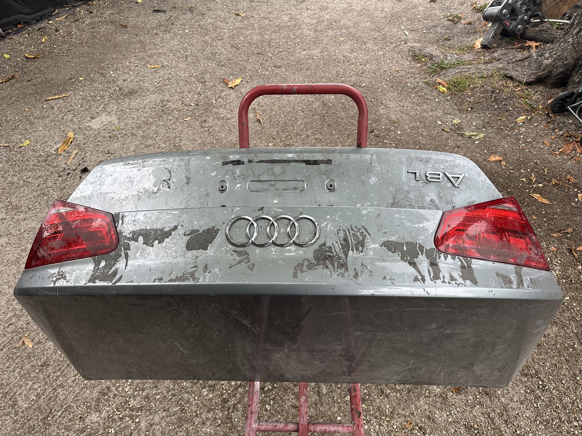 Audi A8 Trunk