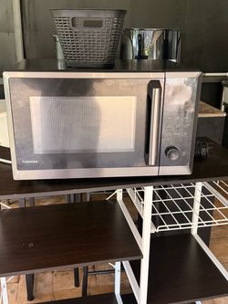 Toshiba Microwave Oven with Air Fry