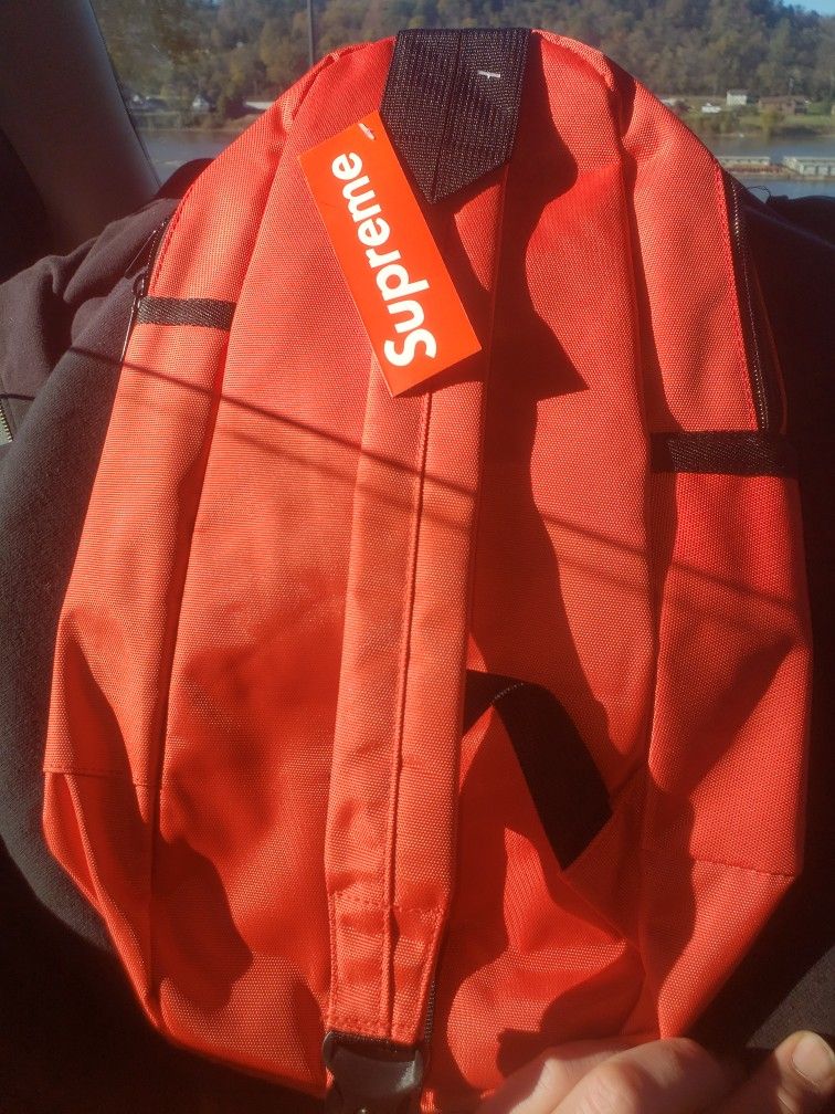 Supreme - Backpack (SS17) - Black - Used for Sale in Anaheim, CA - OfferUp