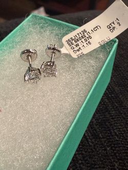 1.1 CT Diamond Stud Earrings Silver