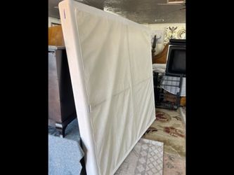 King iron boxspring with White Fabric
