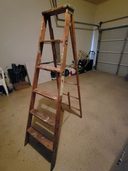 6 ft wood ladder, slightly wobbly