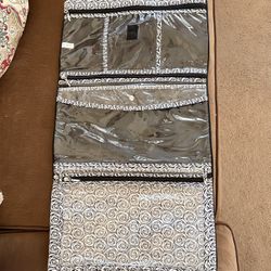 New Travel Organizer Hanging Toiletries Cosmetic Bag. 