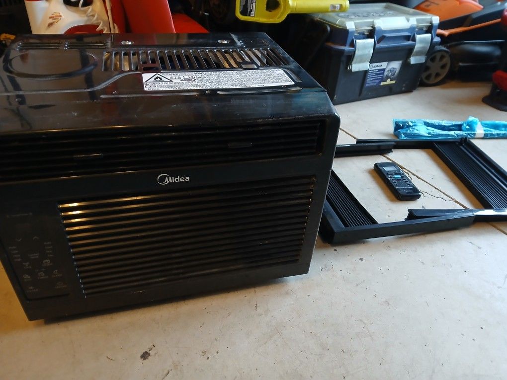 Midea A/C window Unit