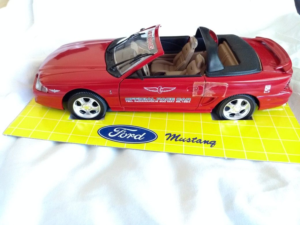 1/18 Diecast Model Ford Mustang