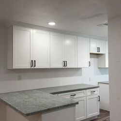 White Shaker Kitchen Cabinets Set