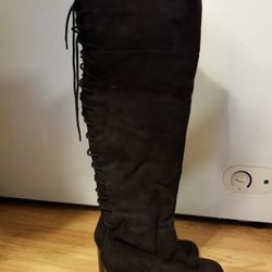 womans suade black boots