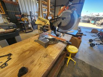 RIDGID miter saw