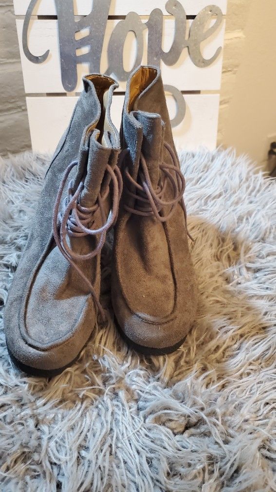 Nine West Vintage America Gray Suede Bootie