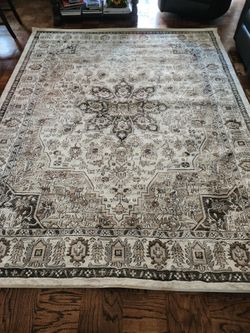 Brand New 8 x 10 Turkish Made Soft Area Rug