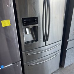 Samsung four-door refrigerator