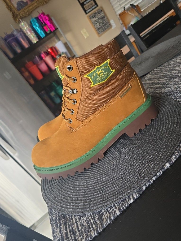 Skechers Boots