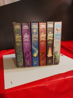 The Land of Stories Complete Paperback Gift Set