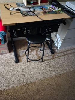 Art Desk