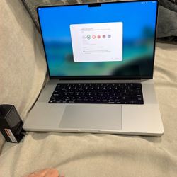 MacBook Pro 16”  M1 16gb Ram 500gb 