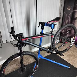 Cannondale F29 Carbon Fiber Bike