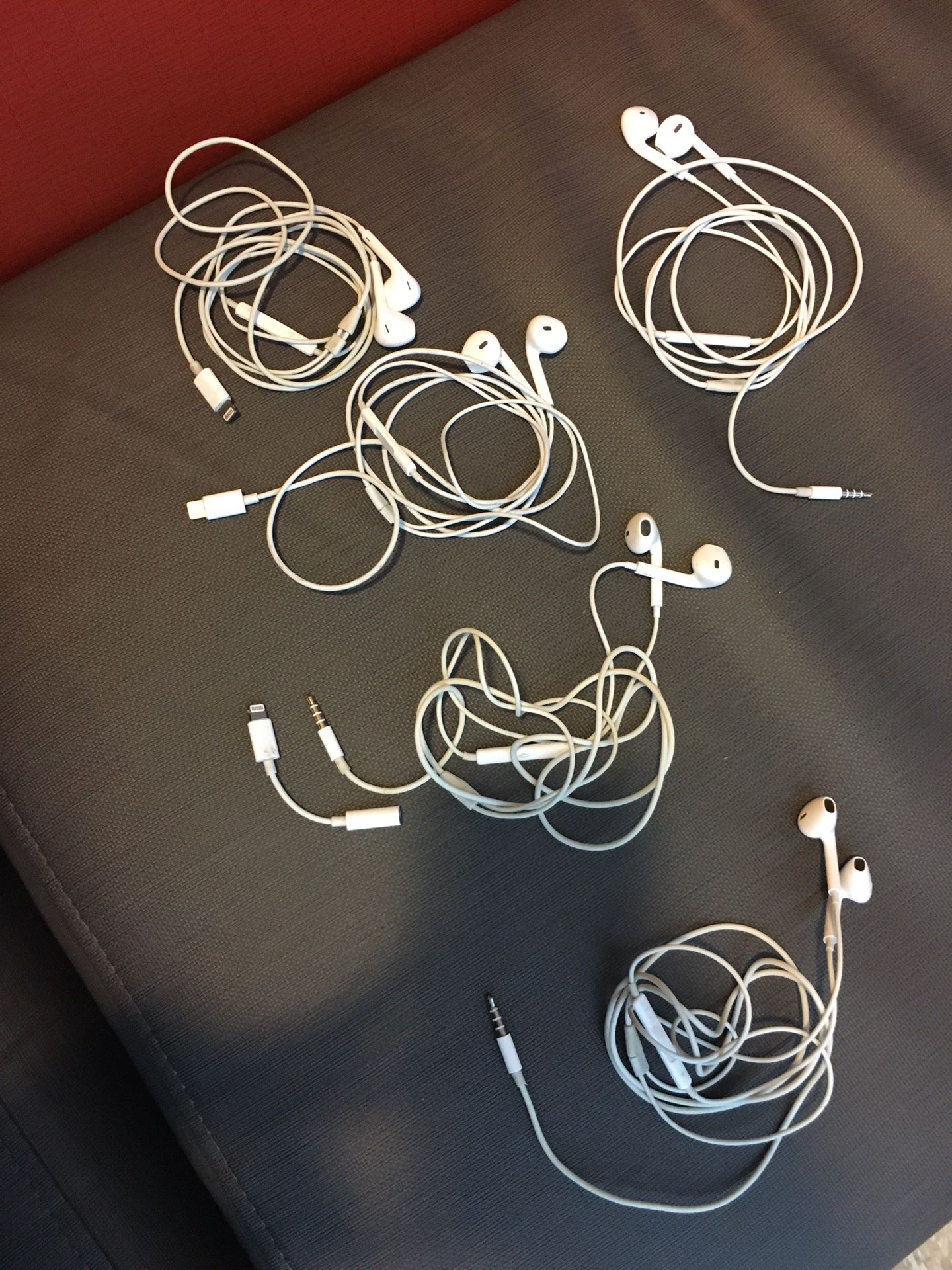 5 IPhone Earbuds, 20$ each firm