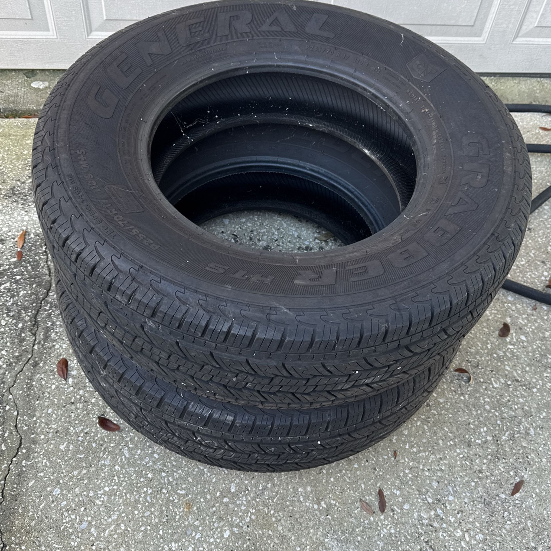 P 255/70 R17 Tire Set