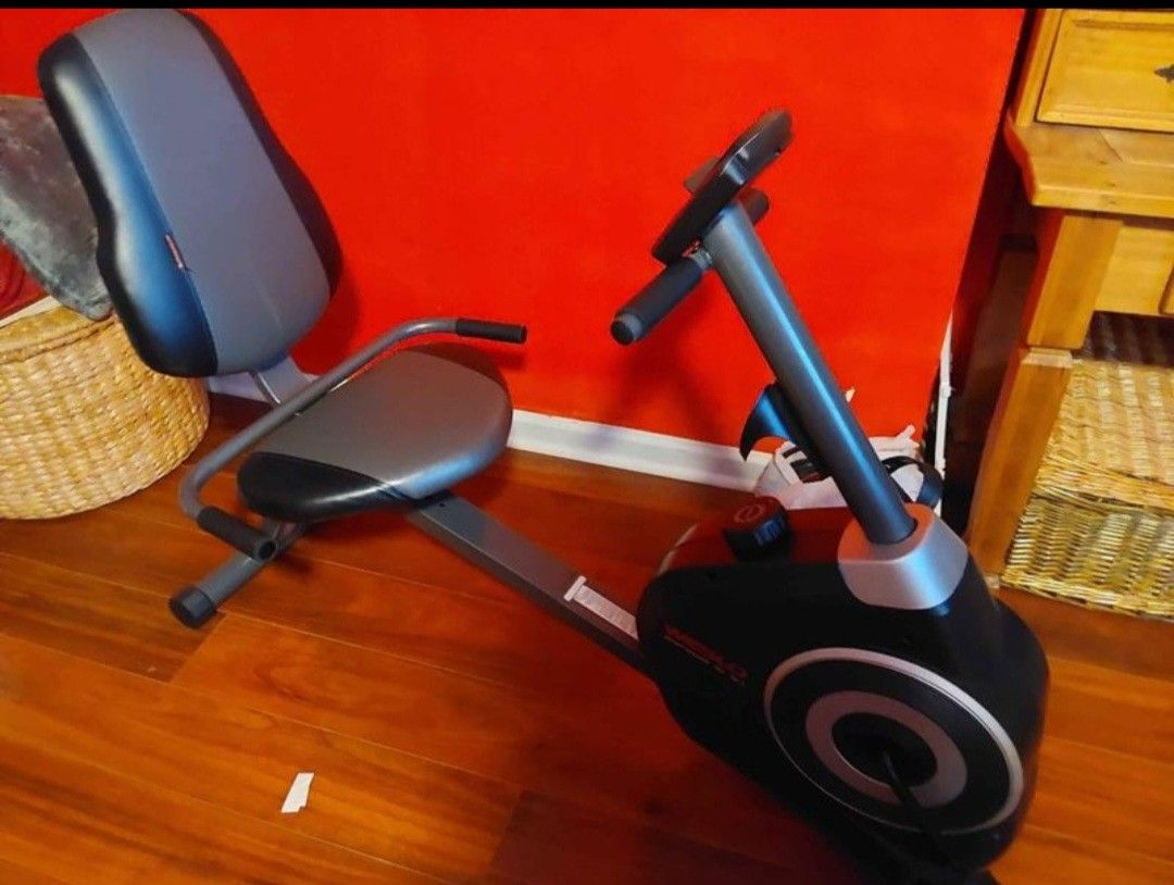 Newer Excercise Bike With Water Bottle Holder And Digital Scrern