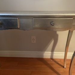 Small Drawer Desk