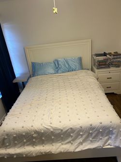 White Queen Bedframe