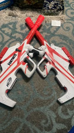 2 Nerf Fortnight assault rifle toy gun