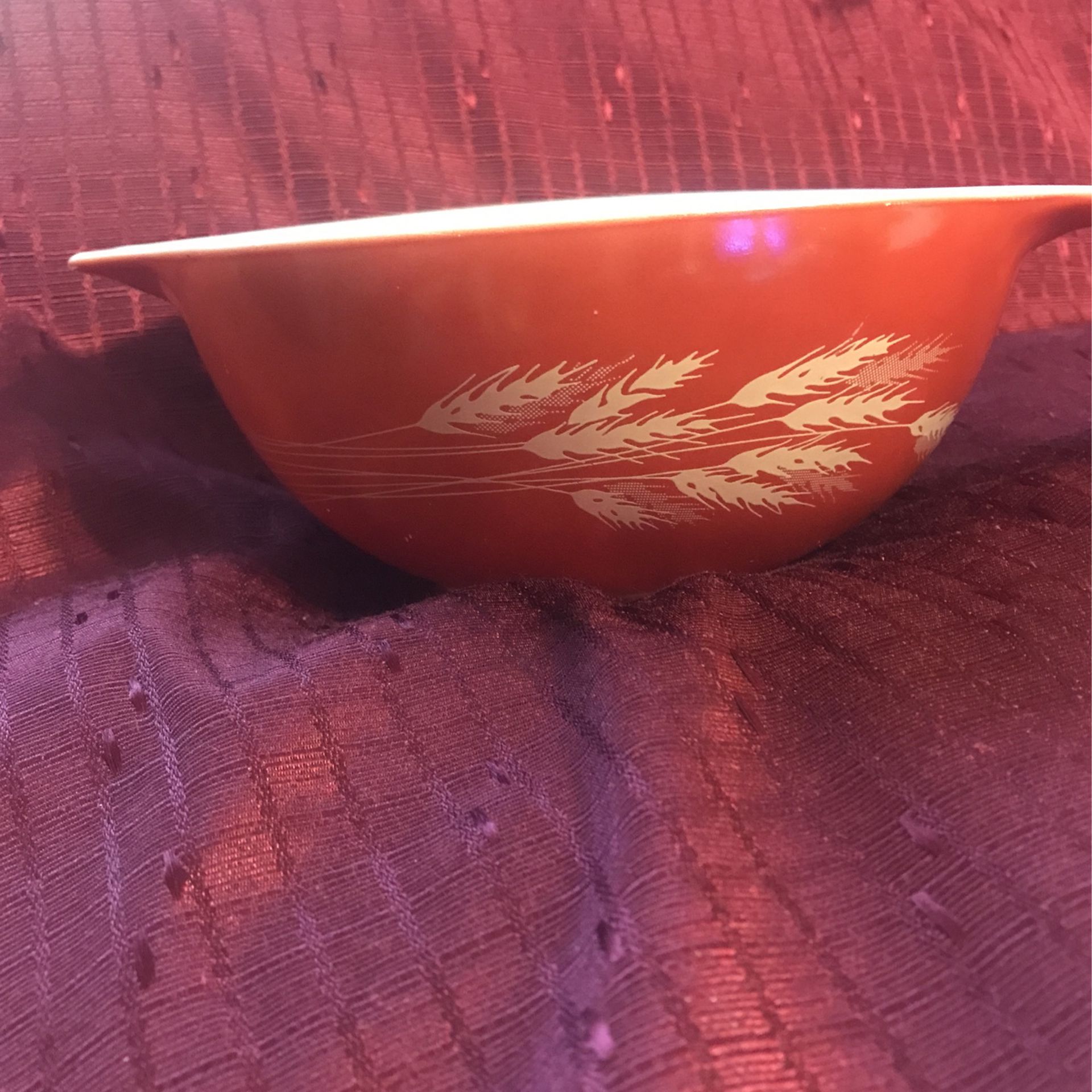 Vintage Pyrex 442 rust Autumn Harvest serving bowl, 1.5L